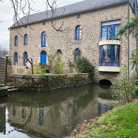 Montsûrs Le Moulin De Meral מראה חיצוני תמונה
