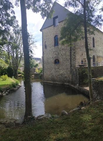 Montsûrs Le Moulin De Meral מראה חיצוני תמונה